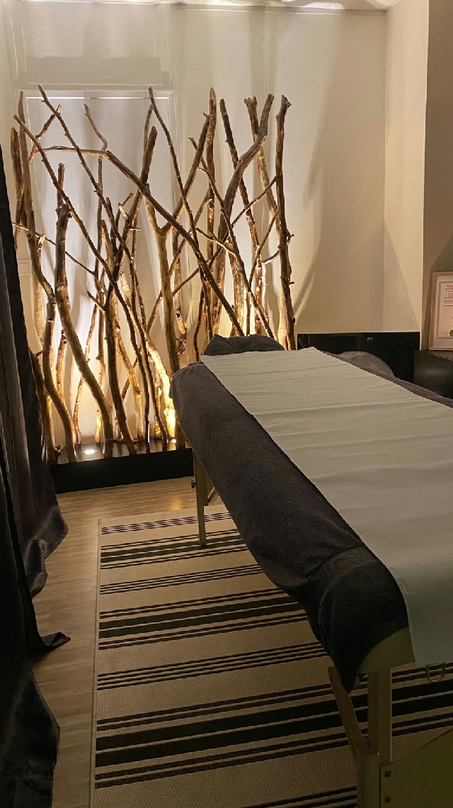 Bar à Massages by Rajae